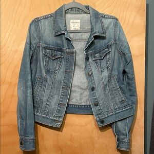 Old Navy Women's Classic Blue Jean Jacket